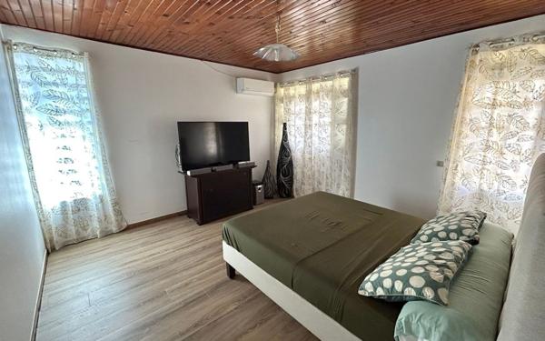 Maison à vendre    6 pièces • 230 m2 Ducos