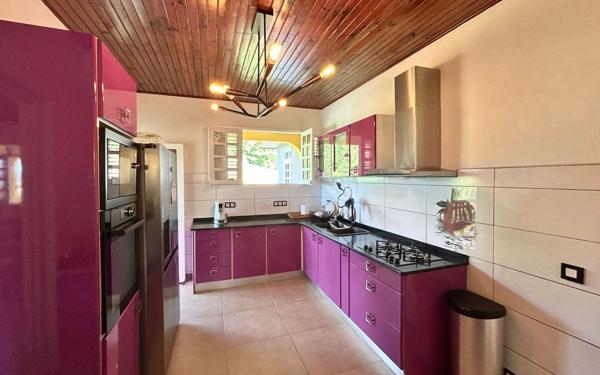 Maison à vendre    6 pièces • 230 m2 Ducos