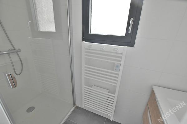Charmante maison de ville rénovée située dans un quartier résidentiel sur la rive droite de Bergerac