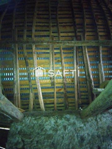 Grange foraine d'environ 100 m2 sur terrain 750m2