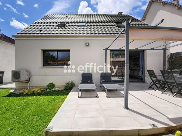 Maison
         6 pièces
        - 102 m² Exclusivité 515 000 € *