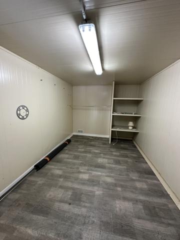 Ideal professionnel immeuble de 577m² sur 9731m² de terrain