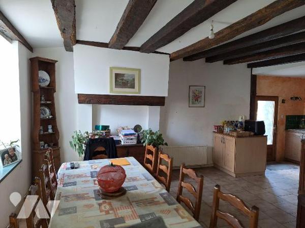 Maison à vendre à MENETOU-SALON (Cher), au calme dans un hameau, superbe maison ancienne mitoye...