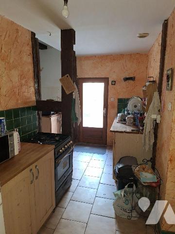 Maison à vendre à MENETOU-SALON (Cher), au calme dans un hameau, superbe maison ancienne mitoye...