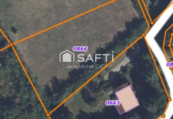 Très belle parcelle de 2552 m² de terrain borné, non viabilisé.