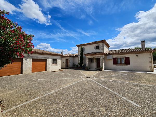 Maison 130 m² garage double et grand jardin - village à 10 min Carcassonne Cavanac
