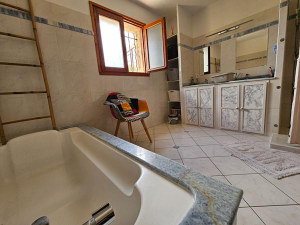 Maison 130 m² garage double et grand jardin - village à 10 min Carcassonne Cavanac