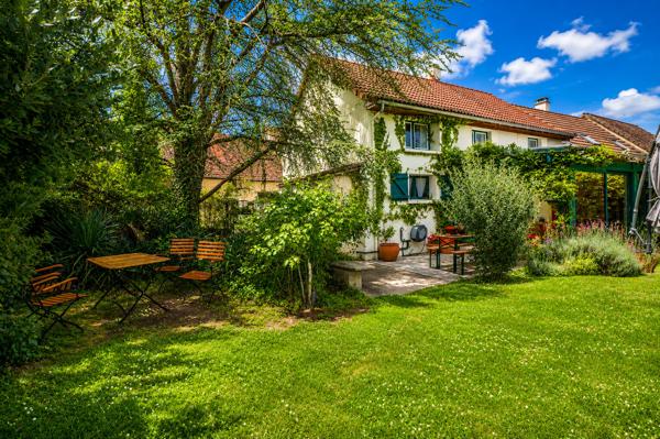 Maison Chantenay Saint Imbert, 3 chambres, gite, 11000€ de revenus, grand terrain, véranda, cabane écologique