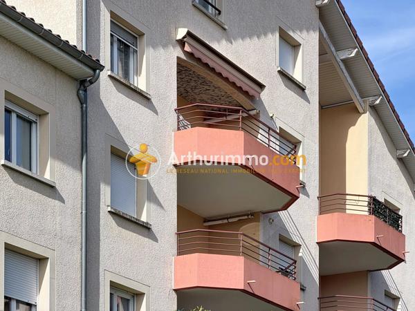 Vente                                                      Appartement
                        
                     5 pièces                      94 m2                     à Bourgoin-Jallieu