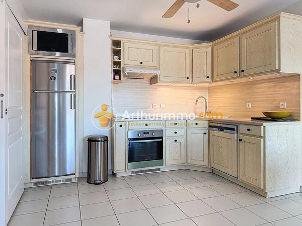Vente                                                      Appartement
                        
                     5 pièces                      94 m2                     à Bourgoin-Jallieu