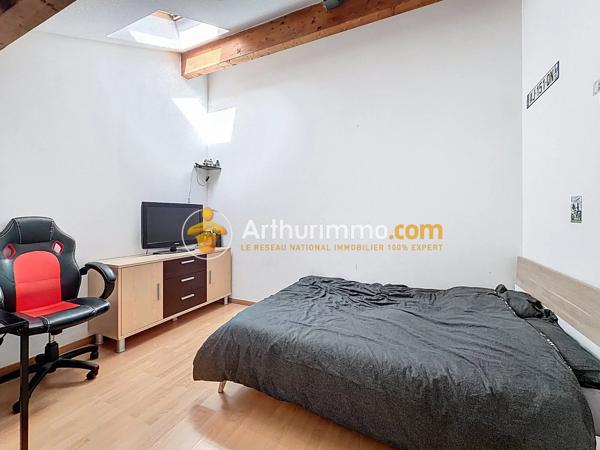 Vente                                                      Appartement
                        
                     5 pièces                      94 m2                     à Bourgoin-Jallieu