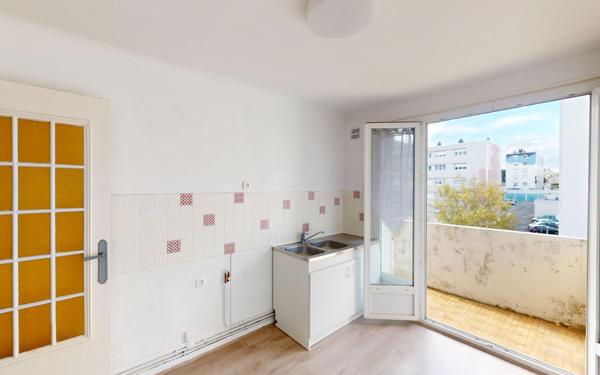 Appartement à vendre    2 pièces •  Saint-Étienne