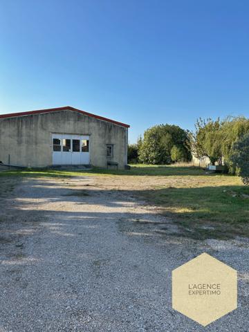 Jonquières (84150) TERRAIN CONSTRUCTIBLE AVEC ENTREPÔT EXISTANT DE 170 M2
