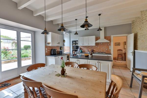 Maison à vendre 209 990 € Marcillac-Lanville 5 p 148 m² DPE C