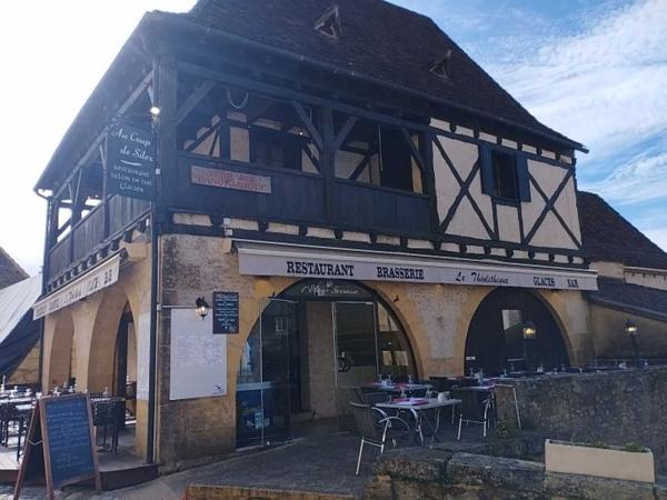 Fonds de commerce - Les eyzies Fonds de commerce Bar Brasserie Restaurant idéalement situé dans village très touristique