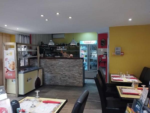 Fonds de commerce - Les eyzies Fonds de commerce Bar Brasserie Restaurant idéalement situé dans village très touristique