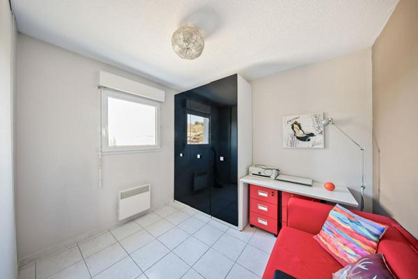 Appartement La Ciotat 4 pièce(s) 75.73 m2 vue mer avec garage et place de parking