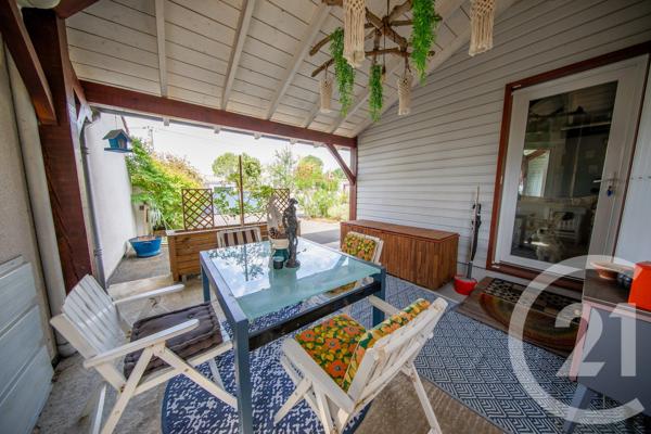 Maison à vendre  3 pièces - 72,97 m 2   LE TAILLAN MEDOC  - 33