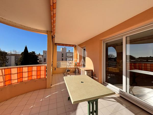 PORT FREJUS Appartement 2 pièces 43m2 avec garage