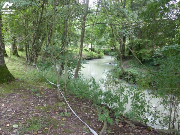 A VENDRE - Pas-de-Calais - ANVIN - PARCELLE TERRAIN A BÂTIR BORDEE PAR LA RIVIERE, terrain d'un...