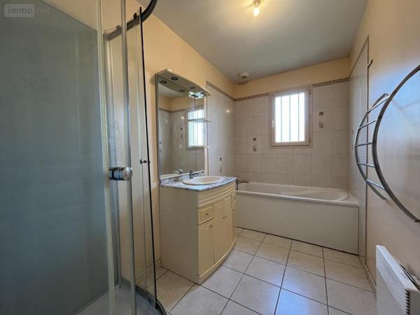 Maison à vendre à Connerré dans la Sarthe (72160), ref : 72033-431