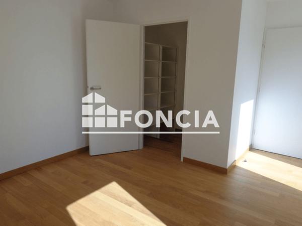Location Maison 4 pièces 104.4 m² - 1 RUE CHARLOTTE DELBO Poitiers 86000