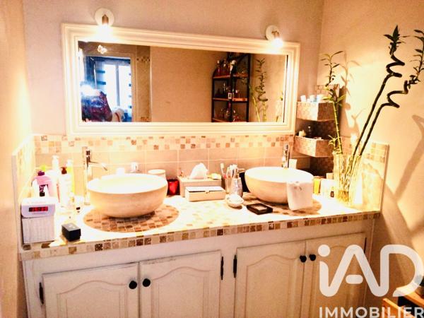 Maison à vendre 5 pièces 153 m² Saint-Maximin-la-Sainte-Baume