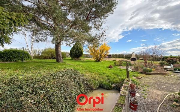 Maison à vendre    3 pièces •  Saint-Bonnet-Tronçais