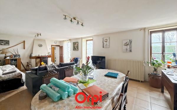 Maison à vendre    3 pièces •  Saint-Bonnet-Tronçais