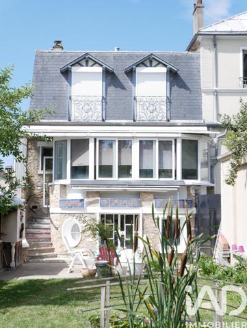 Maison à vendre 8 pièces 231 m² Saint-Brice-sous-Forêt