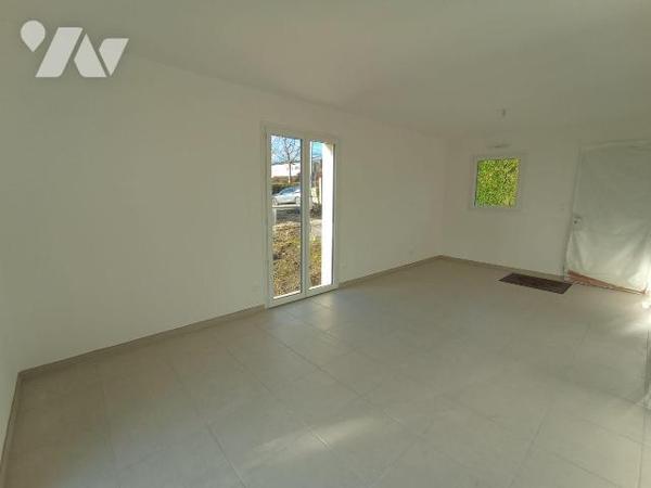 ---Terrassement extérieur sera réalisé par un professionnel en Janvier 2026---
Centre-ville de...