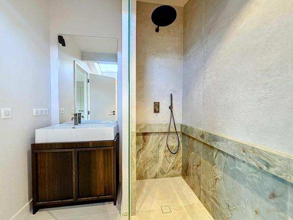 Maison à vendre    7 pièces •  Anglet