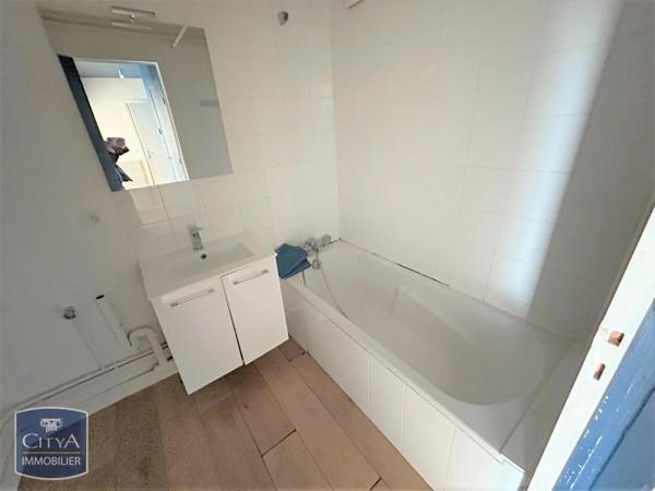 Appartement à louer 3 pièces 55.68m² Clermont-Ferrand (63000)