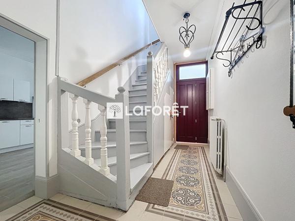 Achat immeuble près de ROCHEFORT - 6 pièce(s) - 174 m² - 439 800 €