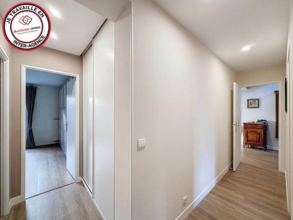 Maison à vendre 10 pièces de 225 m²