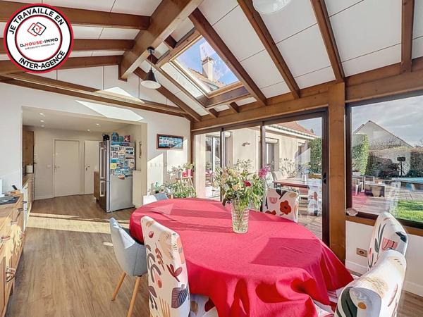 Maison à vendre 10 pièces de 225 m²