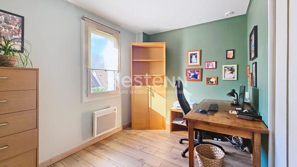 Charmante Maison à Vendre à Morangis - 5 pièces, 3 chambres, très bon état !