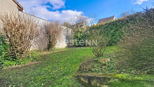 Charmante Maison à Vendre à Morangis - 5 pièces, 3 chambres, très bon état !