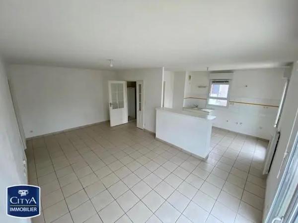 Appartement à louer 2 pièces 53.86m² Saint-Avertin (37550)