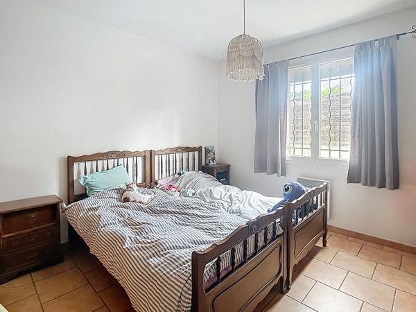 Maison de plain-pied avec garage