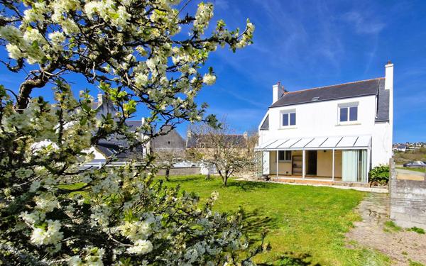 Maison à vendre    6 pièces •  Plouhinec