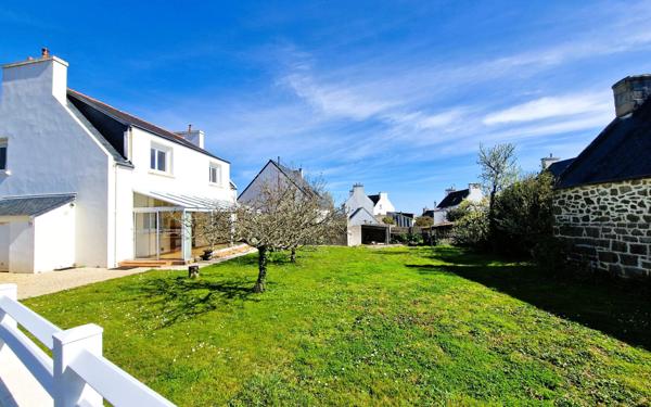 Maison à vendre    6 pièces •  Plouhinec