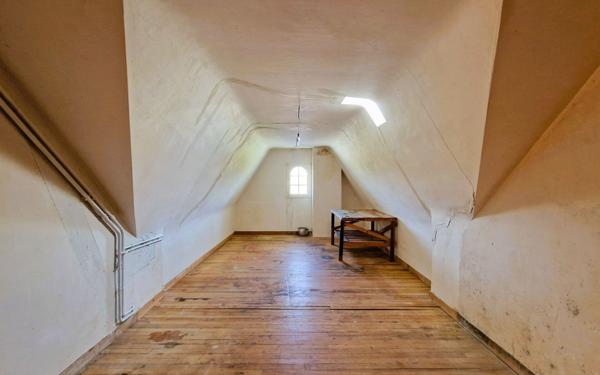 Maison à vendre    6 pièces •  Plouhinec