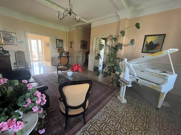 Maison à vendre |  Laroque-d'Olmes |  11 pièces | 447 m²