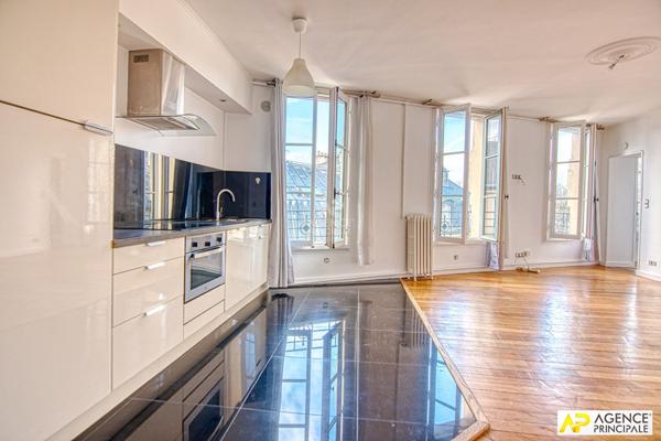 Versailles Saint-Louis château - Appartement 2 pièces 55.42 M² CARREZ €448 000 ** - Référence 27576