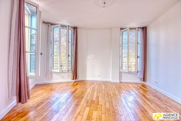 Versailles Saint-Louis château - Appartement 2 pièces 55.42 M² CARREZ €448 000 ** - Référence 27576