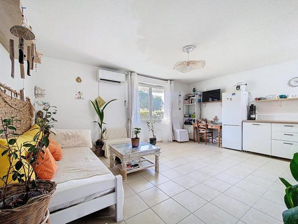 APPARTEMENT 2 PIÈCES AVEC PISCINE, CALME ABSOLU