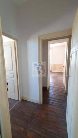 Vente maison de ville Soyaux (16800), 94.00m² avec 4 pièce(s) dont 3 chambre(s) sur 200.00m² de terrain. Agence Allard Brimeaud