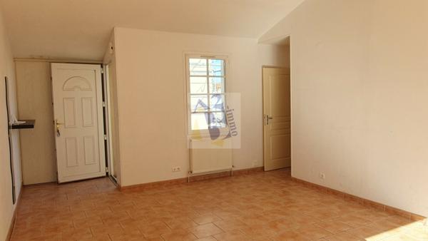 Vente maison de ville Soyaux (16800), 94.00m² avec 4 pièce(s) dont 3 chambre(s) sur 200.00m² de terrain. Agence Allard Brimeaud