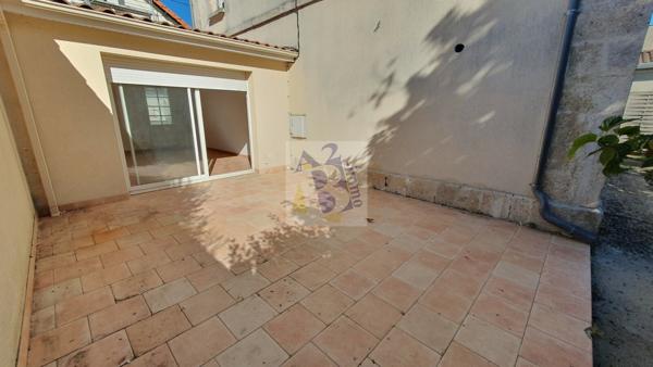 Vente maison de ville Soyaux (16800), 94.00m² avec 4 pièce(s) dont 3 chambre(s) sur 200.00m² de terrain. Agence Allard Brimeaud